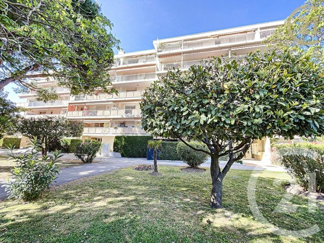 Appartement F3 à vendre - 3 pièces - 62.0 m2 - CANNES LA BOCCA - 06 - PROVENCE-ALPES-COTE-D-AZUR - Century 21 Immobilier Conseil